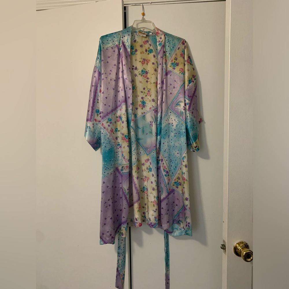 Vintage Inner Most Robe - Picture 2 of 5